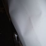 Izvlacenje udubljenja na krilu automobila vakumom