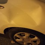 Izvlacenje udubljenja na krilu automobila vakumom