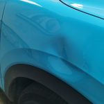 Ulegnuce ma krilu auta za ispravljanje vakumom